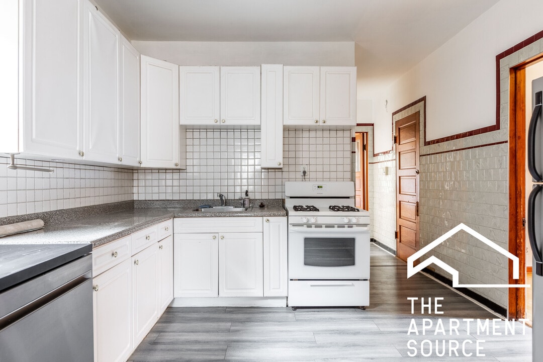 2042 W Armitage Ave, Unit 3 in Chicago, IL - Foto de edificio
