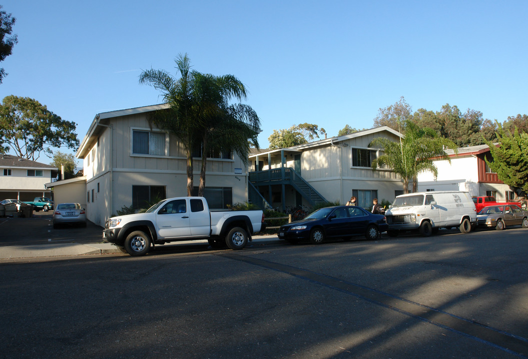 6510 Madrid Rd in Goleta, CA - Foto de edificio