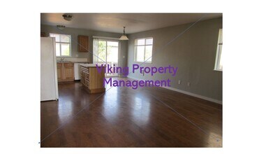 881-883 SW 2nd St in Madras, OR - Building Photo - Building Photo