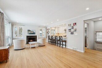 2607 McDaniel Ave in Evanston, IL - Building Photo - Building Photo