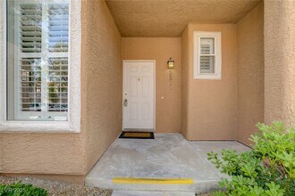 251 S Green Valley Pkwy in Henderson, NV - Building Photo - Building Photo