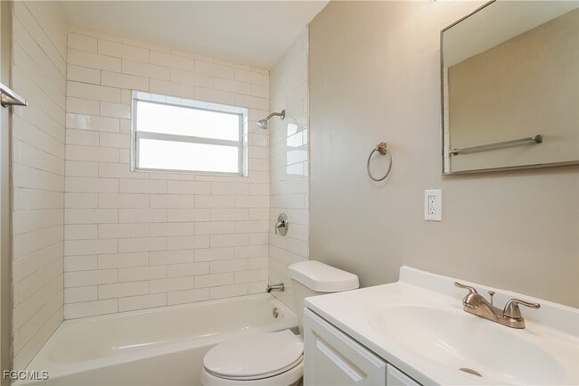 property at 19 Kingsman Cir