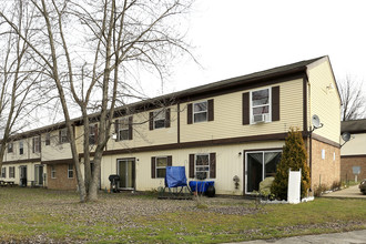 Pine Terrace Estates in Jefferson, OH - Building Photo - Building Photo