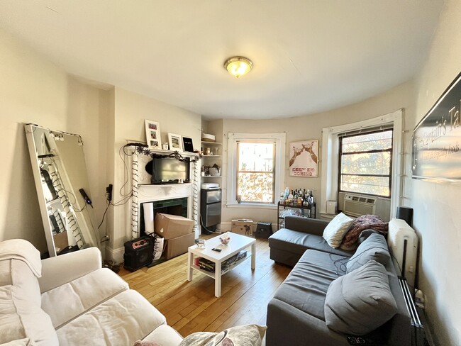 614 Columbus Ave, Unit 3