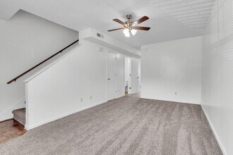 289 State Line Rd-Unit -289 C Stateline Rd in Oak Grove, KY - Building Photo - Building Photo