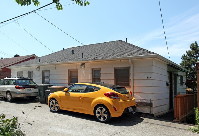 2312 Minor Ave E in Seattle, WA - Foto de edificio - Building Photo