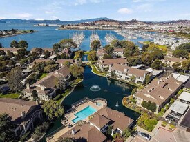 170 Shoreline Ct, Unit 170 in Richmond, CA - Building Photo