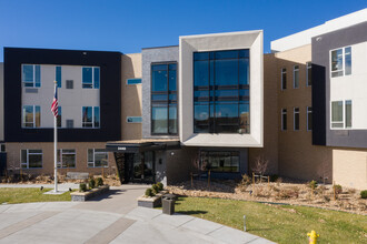 Modena Cherry Creek in Denver, CO - Foto de edificio - Building Photo