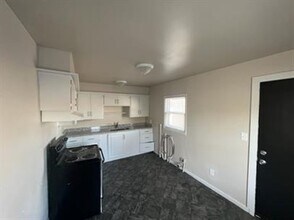 2217 SW 25th St in Oklahoma City, OK - Building Photo - Building Photo