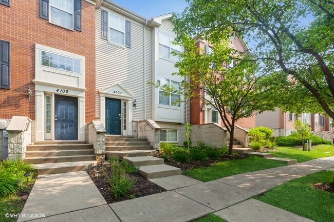 4107 Milford Ln in Aurora, IL - Building Photo - Building Photo