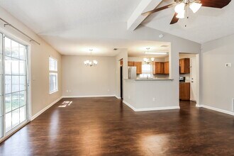 7810 Spring Branch Dr S in Jacksonville, FL - Building Photo - Building Photo