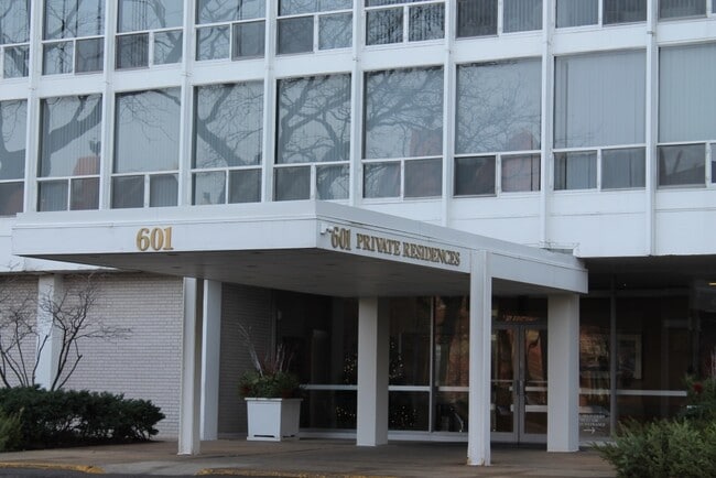 601 E 32nd St in Chicago, IL - Building Photo - Building Photo
