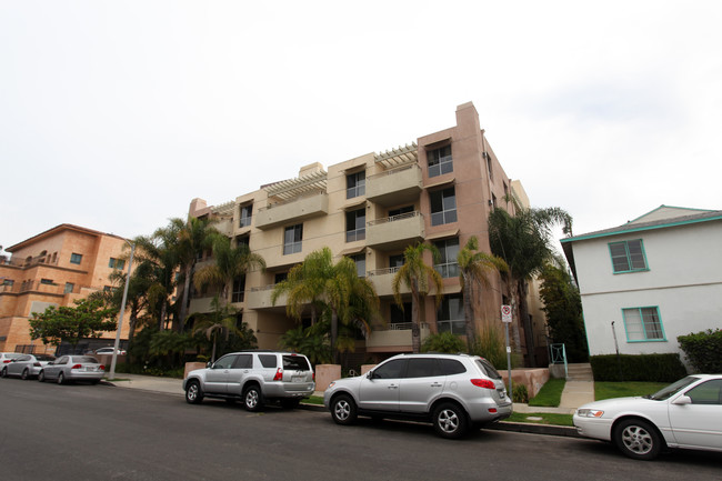 The Courtyard Villas in Los Angeles, CA - Building Photo - Building Photo