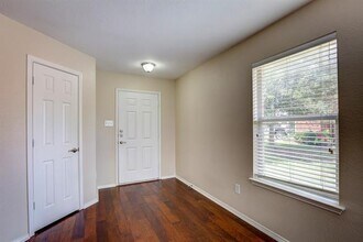 325 Oxford Ct in Roanoke, TX - Building Photo - Building Photo