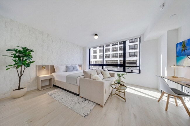 36 NE 2nd St, Unit SI ID1404719P in Miami, FL - Foto de edificio - Building Photo