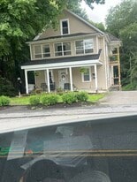 54 Winthrop St, Unit Studio in Torrington, CT - Building Photo