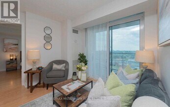 83 Borough Dr in Toronto, ON - Building Photo - Building Photo