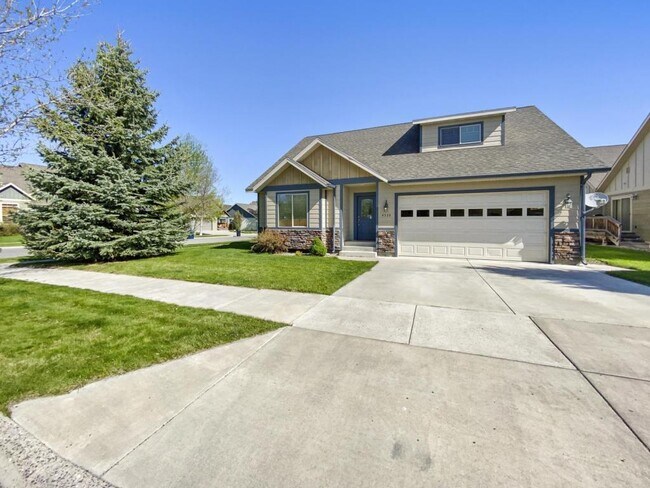 property at 4535 Glenwood Dr