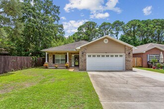 84 2nd Ave in Shalimar, FL - Building Photo - Building Photo