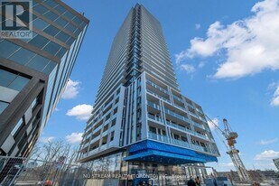 29 Green Trail Court in Toronto, ON - Building Photo