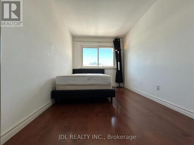 property at 2451 Bridletowne Cir