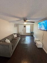 1933 S 19th St, Unit B in Abilene, TX - Building Photo - Building Photo