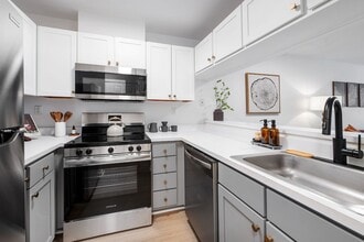 Everbend Tarrytown in Tarrytown, NY - Building Photo - Building Photo