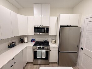 27 Graham St in Jersey City, NJ - Building Photo - Building Photo