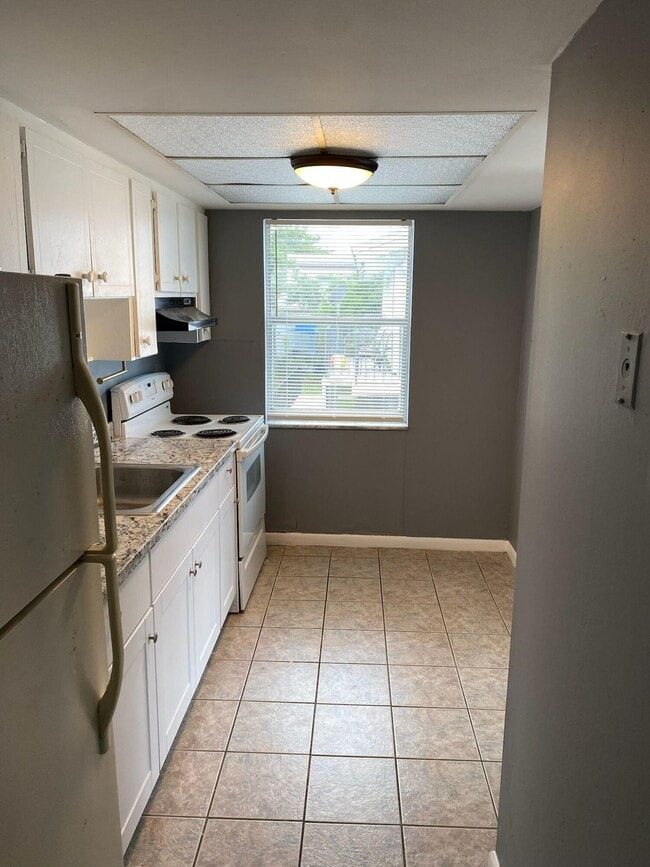 property at 104 SE 10th St
