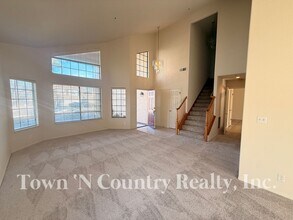 139 Greenbriar Way in Salinas, CA - Building Photo - Building Photo