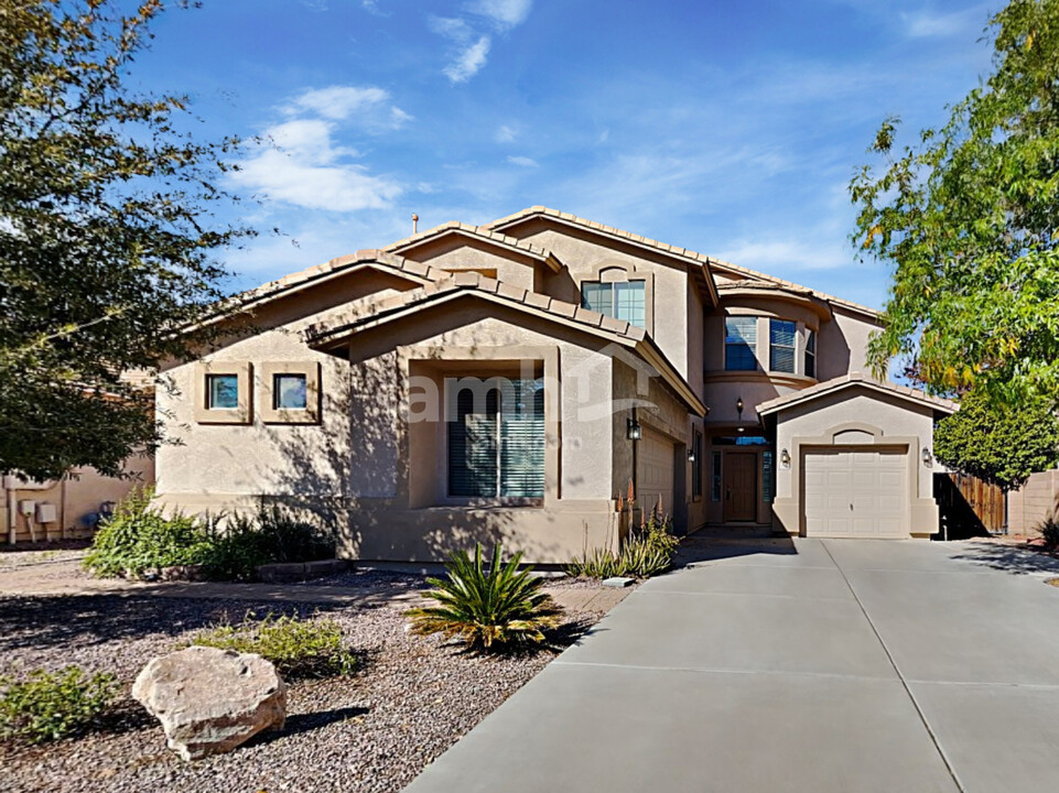 14982 W Riviera Dr in Surprise, AZ - Foto de edificio
