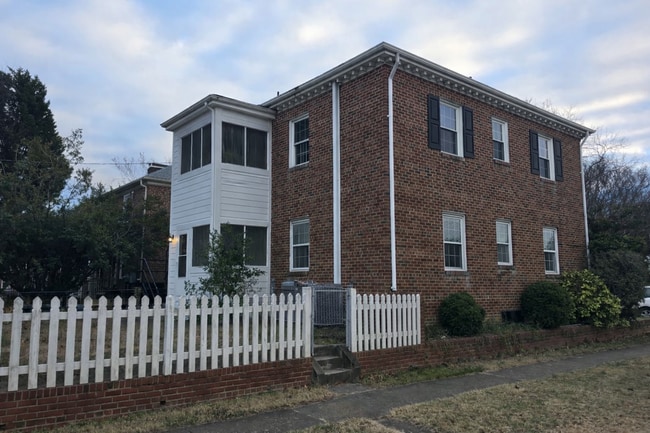 4418 Cutshaw Ave, Unit 1 in Richmond, VA - Building Photo - Building Photo