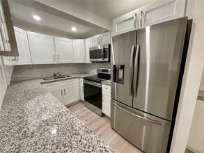 5838 SW 74th Terrace in South Miami, FL - Building Photo - Building Photo