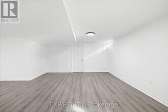 39 Oshea Crescent in Ajax, ON - Building Photo - Building Photo