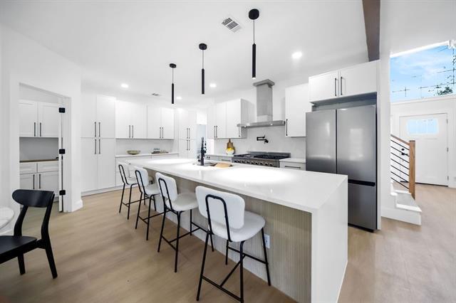 7505 Larchmont Dr in Dallas, TX - Building Photo