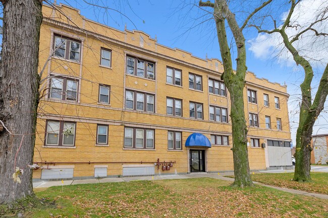 7851-59 S Indiana Ave in Chicago, IL - Foto de edificio - Interior Photo