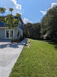 6458 Engram Rd in New Smyrna Beach, FL - Foto de edificio - Building Photo