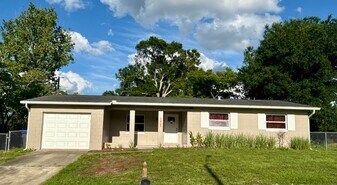 5405 Sandra Dr in Titusville, FL - Building Photo