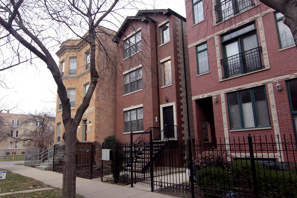 1031 N Mozart St in Chicago, IL - Building Photo