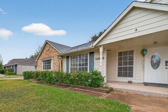13908 Cravenridge Dr in Houston, TX - Building Photo - Building Photo