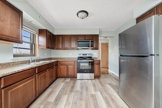 5701 W 55th St in Chicago, IL - Building Photo - Building Photo