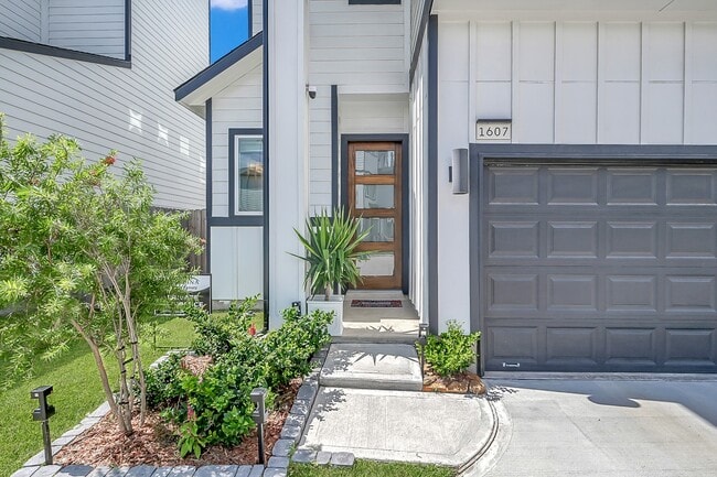 1607 Regents Gate Rd in Houston, TX - Building Photo - Building Photo