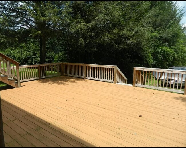 323 Parker Farm Rd, Unit C in Cullowhee, NC - Building Photo - Building Photo