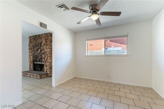 1904 W Mesquite Ave in Las Vegas, NV - Building Photo - Building Photo