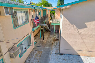 15 Royale Ave in Lakeport, CA - Building Photo - Building Photo