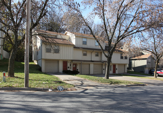 3204-3212 Eaton St in Kansas City, KS - Building Photo - Building Photo