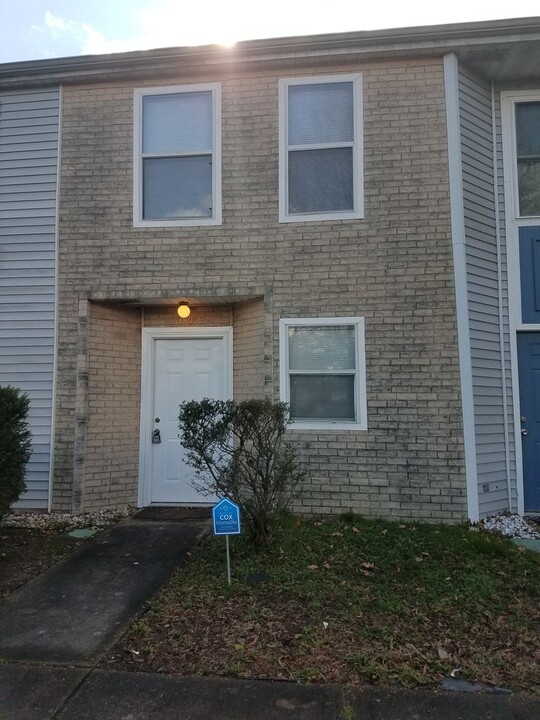 1306 76th St in Newport News, VA - Building Photo