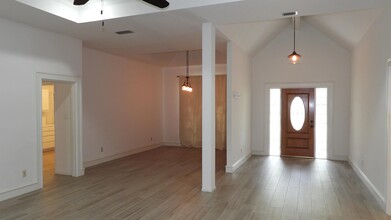 2301 Anacua Cir in Edinburg, TX - Building Photo - Building Photo