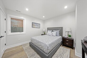 4222 N Bernard St in Chicago, IL - Building Photo - Building Photo