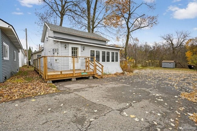 property at 2040 Linden St